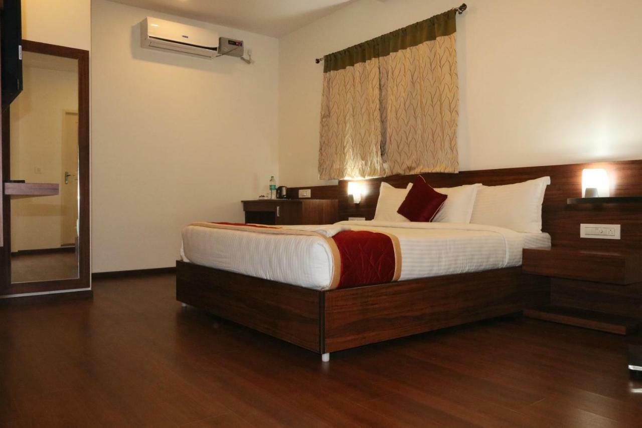 Hotel Passport Inn Yelahanka Exterior photo